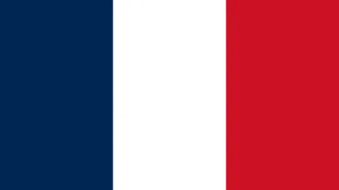 比斯利半场三分神勇，6投3中获18分领跑湖人旧将得分榜，净效率值+3